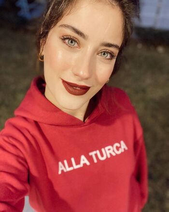 Hazal Kaya