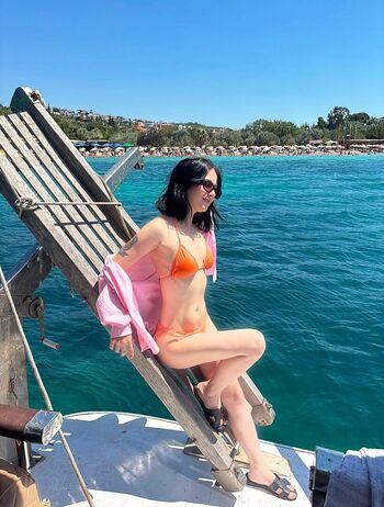 Full leaked Hazalssss private onlyfans photo