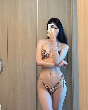 Full leaked Heejeeneexp private onlyfans photo