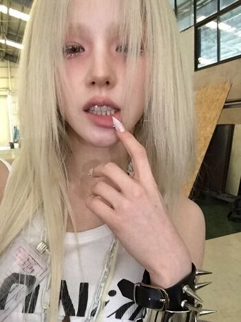 Full leaked Heejin page private onlyfans photo