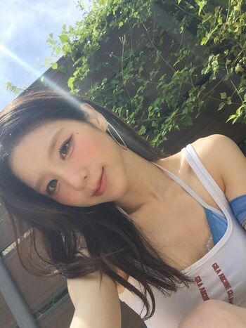 Full leaked Heejin page private onlyfans photo