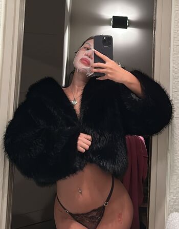 Full leaked Hehatesmilaa private onlyfans photo