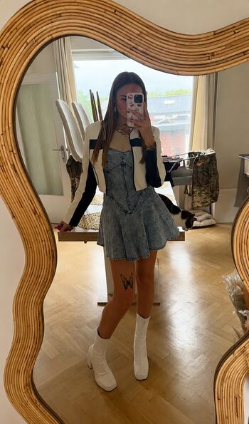 Full leaked Helenaeliart private onlyfans photo