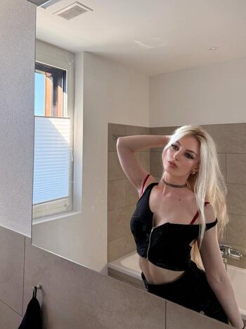 Full leaked Helenakingsoul private onlyfans photo