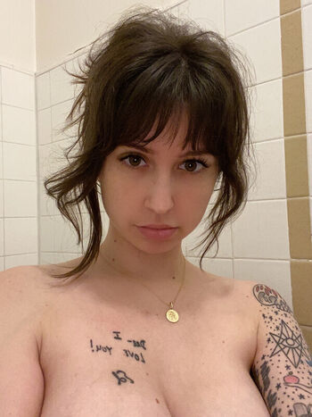 Helenfromtwitter