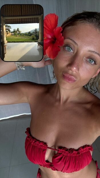 Full leaked Hello iris private onlyfans photo