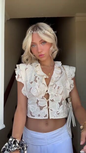 Full leaked Hello iris private onlyfans photo