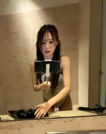 Full leaked Hello kiko private onlyfans photo