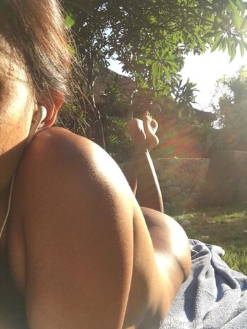 Full leaked Helloarinaa private onlyfans photo