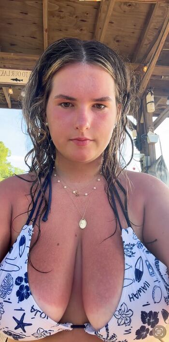 Full leaked Hellohiheymiiiggy private onlyfans photo