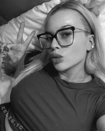 Full leaked Hellybunny private onlyfans photo