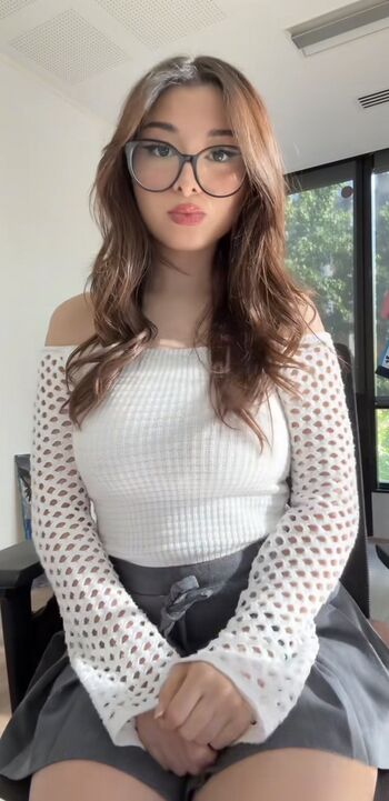 Full leaked Helydia private onlyfans photo