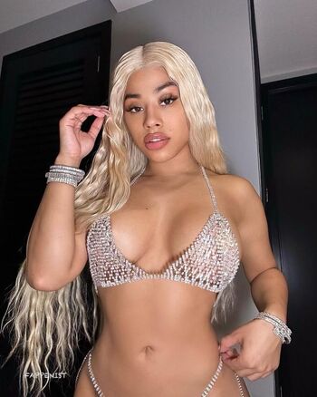 Full leaked Hennessycarolina private onlyfans photo