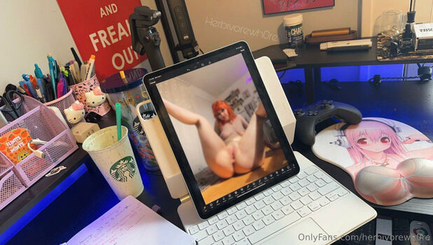 Full leaked Herbivorewhre private onlyfans photo