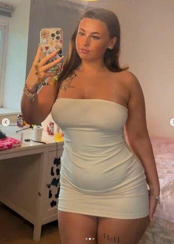 Full leaked Heyitsjules private onlyfans photo
