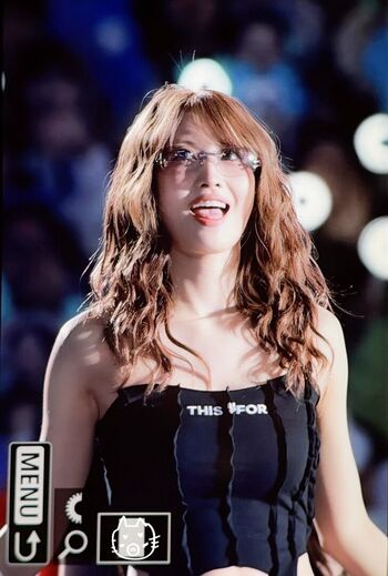 Hirai Momo