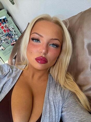 Full leaked Holly harrington private onlyfans photo