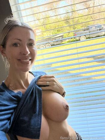 Full leaked Holly hotwife page private onlyfans photo