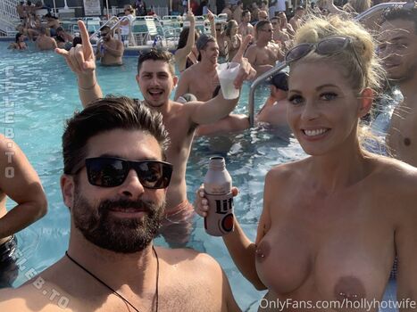 Holly Hotwife