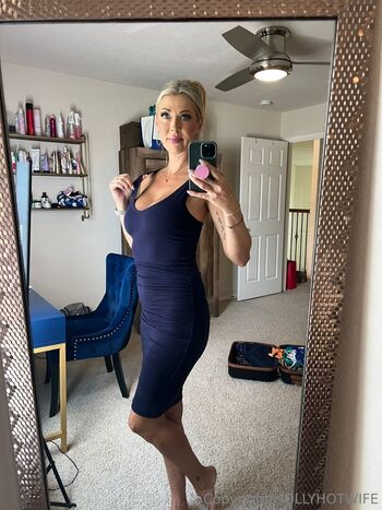 Full leaked Hollyhotwife private onlyfans photo