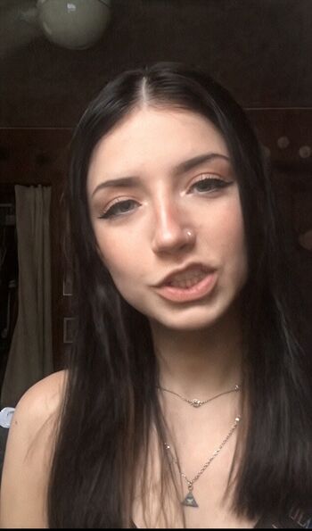 hollyjustwantst0