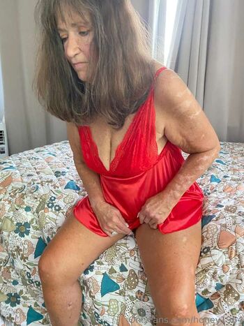 Full leaked Honey private onlyfans photo