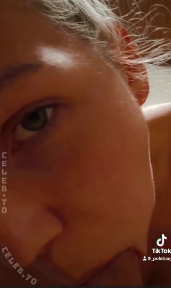 Full leaked Honeyamnesia private onlyfans photo