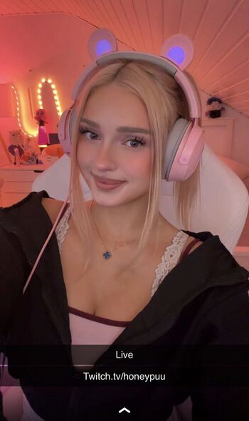 Full leaked Honeypuu private onlyfans photo