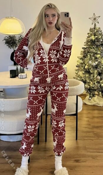 Full leaked Honeypuu private onlyfans photo