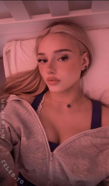 Full leaked Honeypuu  page private onlyfans photo