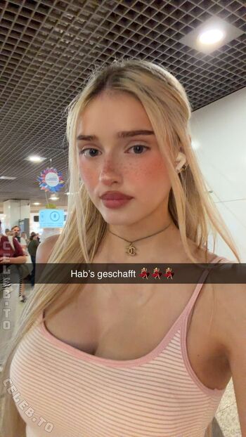Full leaked Honeypuu private onlyfans photo