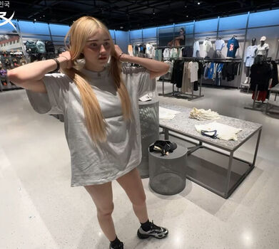Full leaked Honeypuu page private onlyfans photo