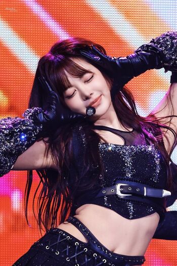 Hong Eunchae 홍은채 | LESSERAFIM