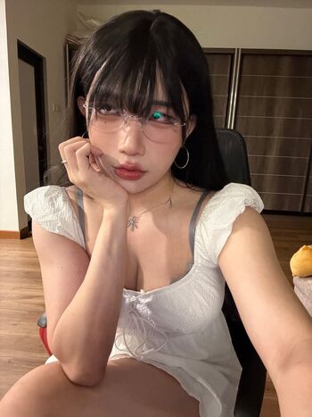 Full leaked Hongbin private onlyfans photo