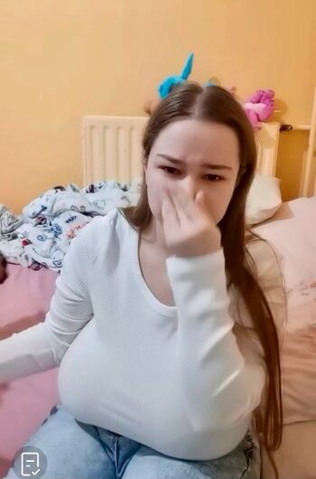 Full leaked Honorine   page private onlyfans photo