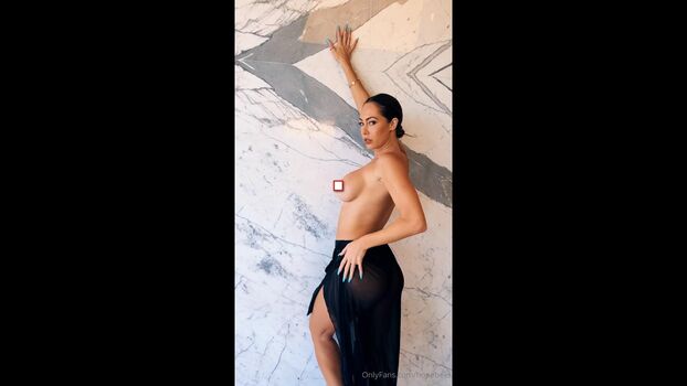 Full leaked Hope beel private onlyfans photo