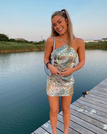 Full leaked Hopie schlenker page private onlyfans photo