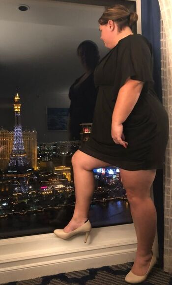 HOTWIFE_Joanna