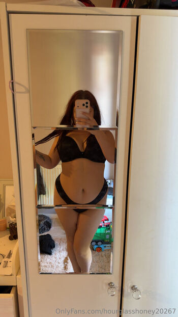 Full leaked Hourglasshoney private onlyfans photo