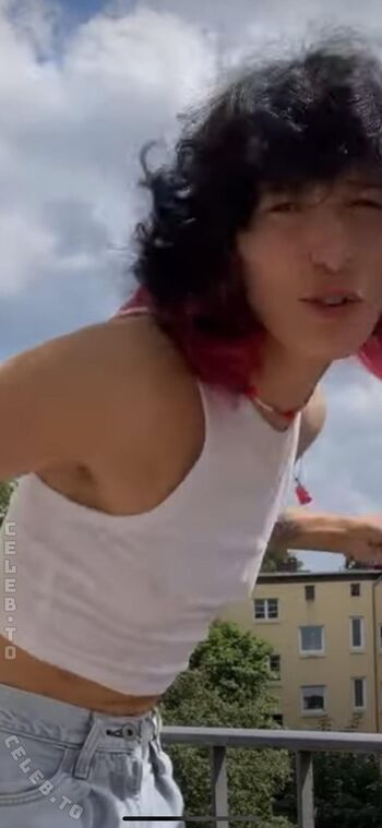 Full leaked Howshirli private onlyfans photo