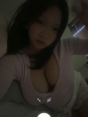 Full leaked Huabsib xyooj private onlyfans photo