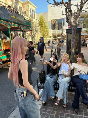Huh Yunjin 허윤진