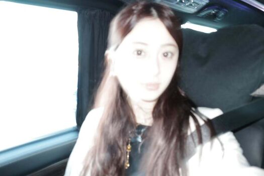 Huh Yunjin 허윤진