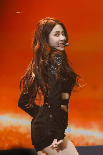 Huh Yunjin 허윤진