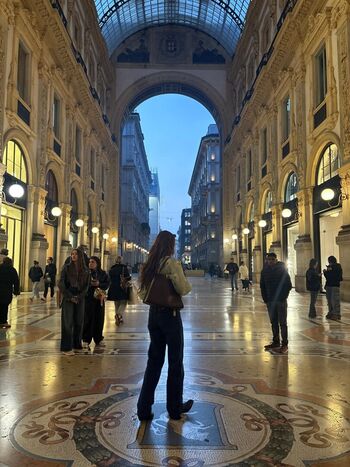 Full leaked Huh yunjin page private onlyfans photo