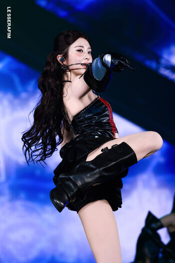 Huh Yunjin 허윤진