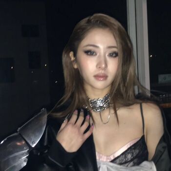 Huh Yunjin 허윤진