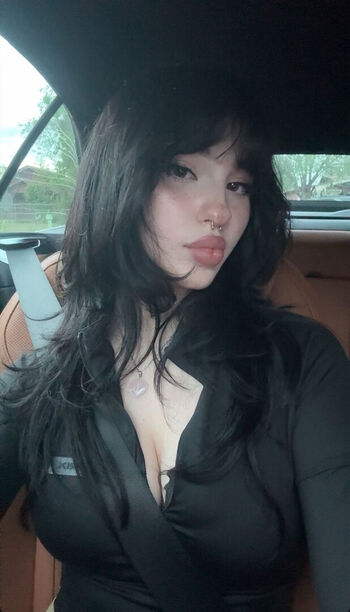 Full leaked Hundomewtwo private onlyfans photo