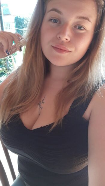 Full leaked Hungarian big tits page private onlyfans photo