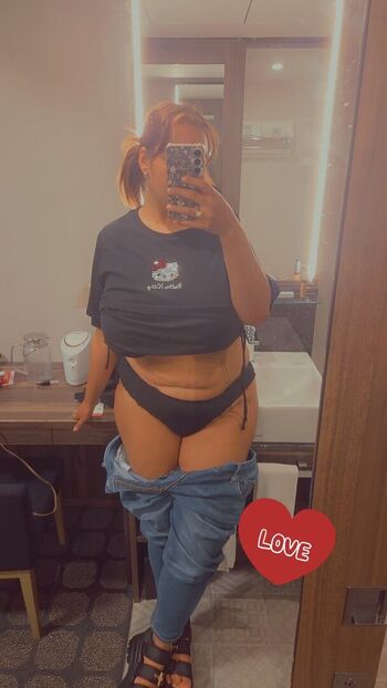 Full leaked Hyraldia private onlyfans photo